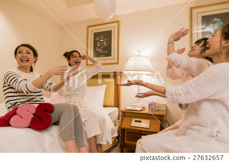 酒店婦女協會睡衣派對 27632657