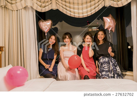 Hotel Women's Association balloon portrait Hotel Women's Association balloon portrait 27632702