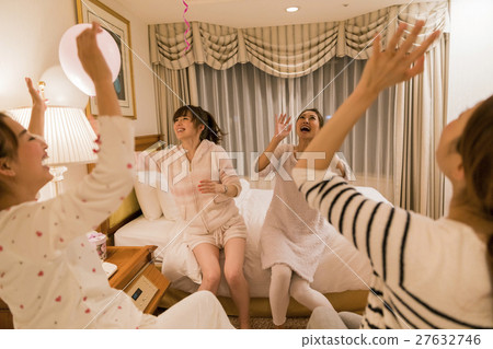 酒店婦女協會睡衣派對 27632746