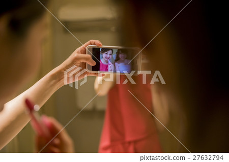 Hotel Women's Association Powder Room Self-taken 27632794