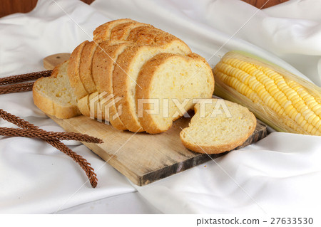 Sweet corn bread Sweet corn bread 27633530