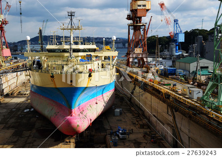 Shipbuilding industry and jib crane 27639243