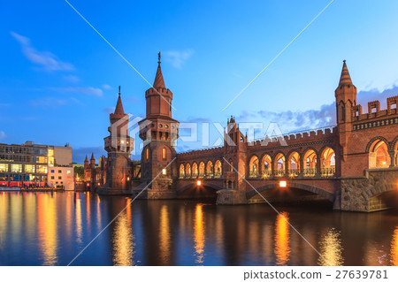 Oberbaum bridge, Berlin, Germany 27639781