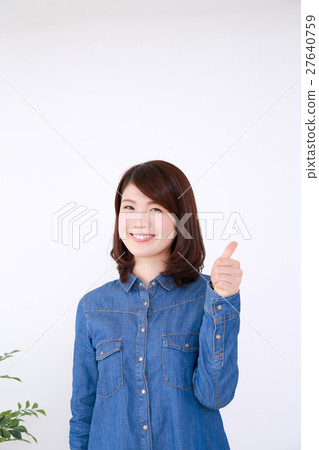 Good pose lady 27640759