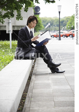 Business Businessman Sumaho Male Insurance Finance Sales Salesman Salesman Business Businessman Sumaho Male Insurance Finance Sales Salesman Salesman 27640794
