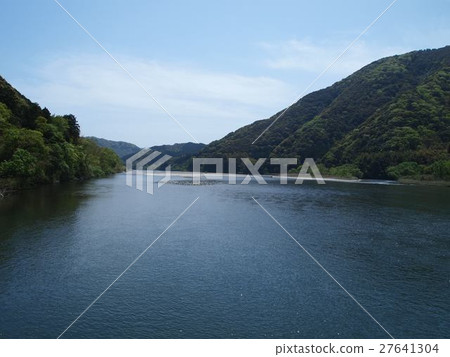View from the Shimanto River Takase Sediment Bridge View from the Shimanto River Takase Sediment Bridge 27641304