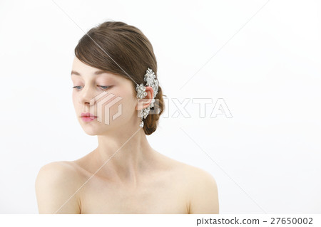Bridal beauty shot Foreign women wedding ear cuff Bridal beauty shot Foreign women wedding ear cuff 27650002
