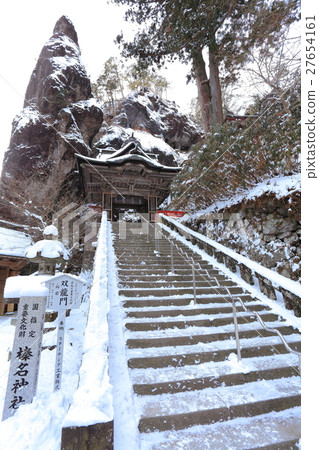 Haruna Shrine in the winter Ssangyongongmen and Horoki rock 27654161