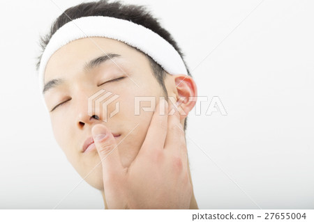 男士美容形象面部護理洗臉護理閉上眼部按摩 27655004