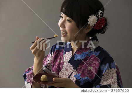 young woman      27657600