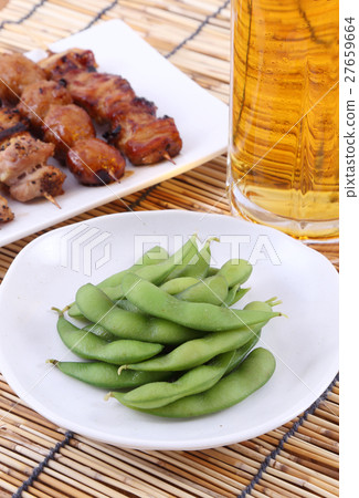 Edamame and draft beer 27659664