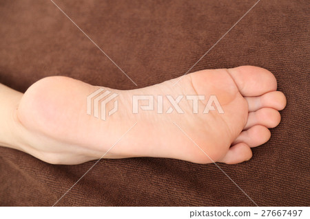 Female foot soles 27667497
