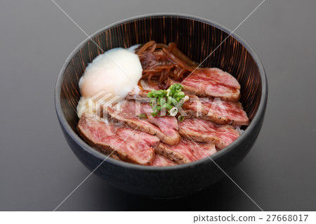Rice bowl with steak Rice bowl with steak 27668017