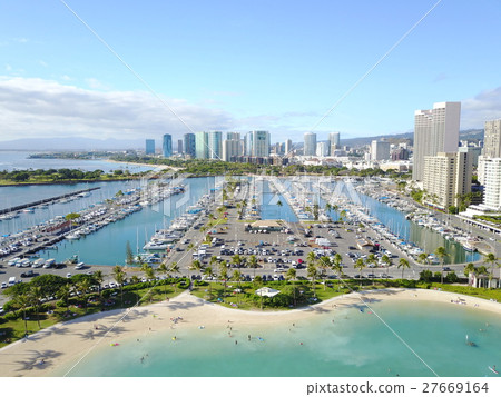 Hilton Hawaiian Village Lagoon - Waikiki 27669164