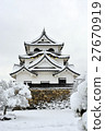 Hikone castle snow scene 27670919