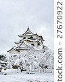 Hikone castle snow scene 27670922