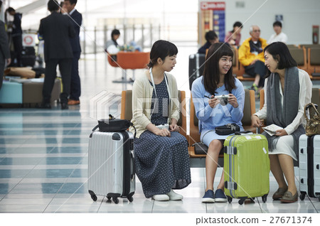 Women Airport Women Airport 27671374