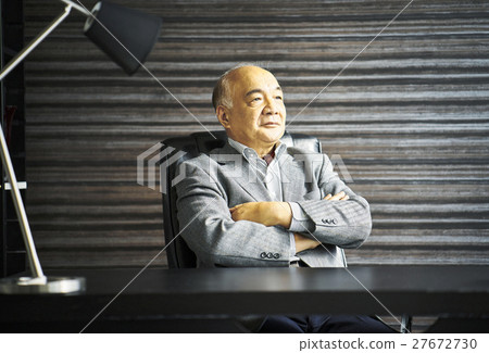 Senior business 27672730