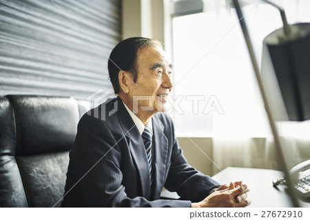 Senior business Senior business 27672910