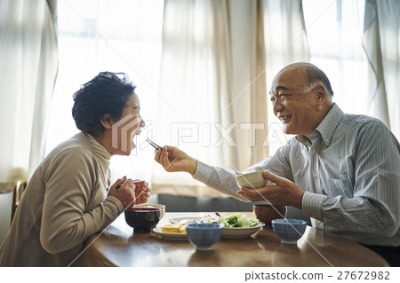 Senior Life Scene Senior Life Scene 27672982