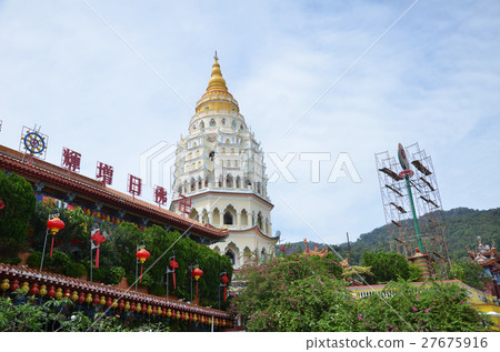 Buddhist temple Kek Lok Si in Penang 27675916