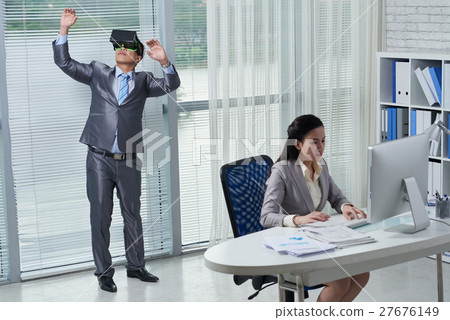 Exploring virtual reality Exploring virtual reality 27676149