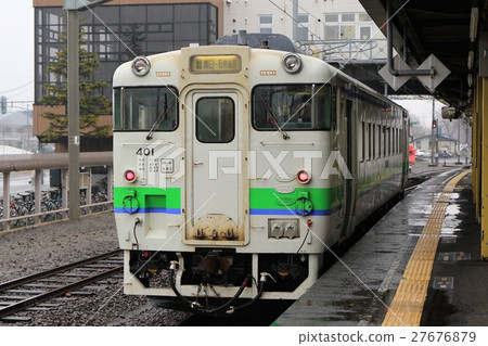 At Ishikari Gotenba station, Shiui-chan. 27676879