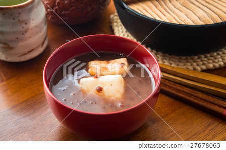 Soup stock sweet rice cake bean paste tender bean curd sweet 27678063