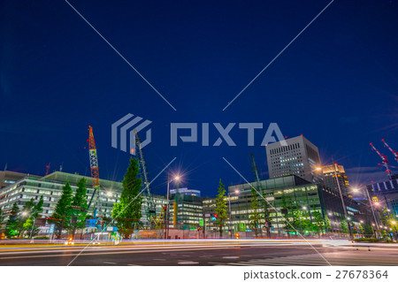 [Tokyo] Intersection at night 27678364