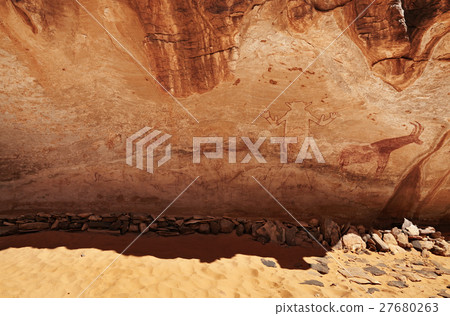 Rock paintings of Tassili N'Ajjer, Algeria 27680263