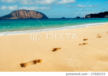 Conchas Beach in La Graciosa, Canary Islands Conchas Beach in La Graciosa, Canary Islands 27680333