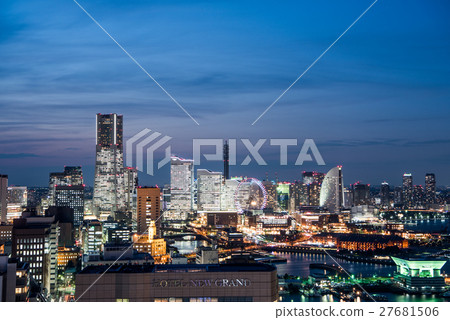 從海洋塔看的橫濱的夜景 從海洋塔看的橫濱的夜景 27681506