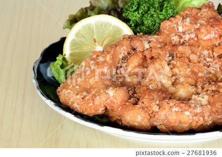 Deep fried chicken with big chicken Matsumoto Specialty Grilled Bandit 27681936