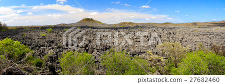 Tsingy rock formations in Ankarana, Madagascar 27682460