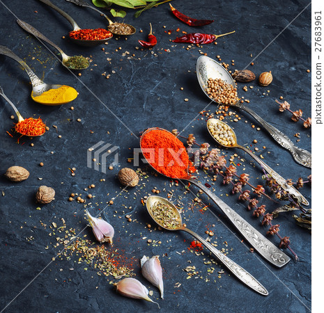 图库照片: variety of hot spices