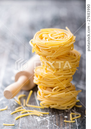 pasta pasta 27683990