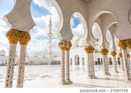 Sheikh Zayed Grand Mosque, Abu Dhabi, United Arab 27685589
