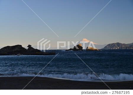 富士山在海洋和西泉的海洋 富士山在海洋和西泉的海洋 27687195