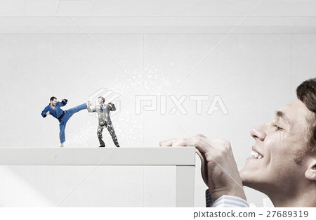 Business conflict and confrontation 27689319