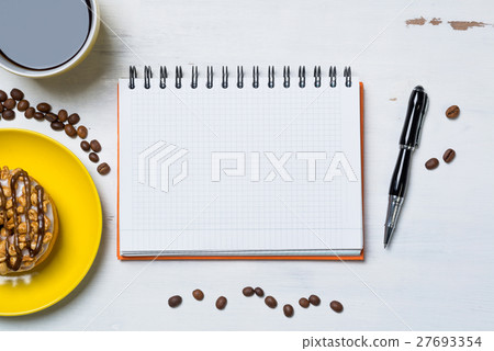 Coffee break with snack 27693354