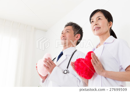 Doctors and nurses Doctors and nurses 27699509