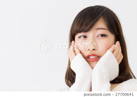 Troubling women Troubling women 27700641
