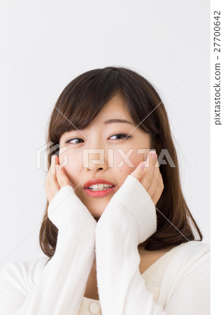 Troubling women Troubling women 27700642