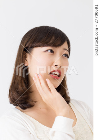 Troubling women Troubling women 27700691