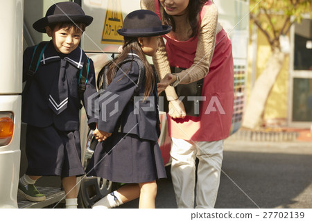 Children going to school 27702139