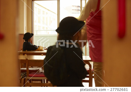 Children waiting for pick up Children waiting for pick up 27702681
