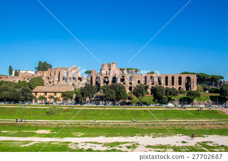 Circus Maximus and ruins of Palatine hill, in Rome 27702687