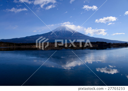 Lake Tanuki and Mt. Fuji with thin ice 27703233