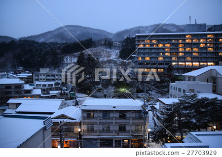 Shiobara spa town at night Shiobara spa town at night 27703929