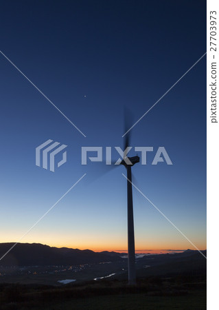 風力風車 27703973
